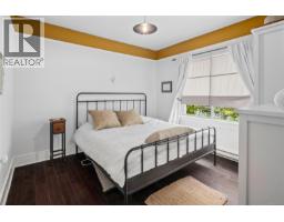 1618 Pinewood Ave, Victoria, BC V8S1K7 Photo 41