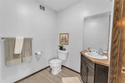 307 Brookfield Crescent, Winnipeg, MB R3Y1N3 Photo 12