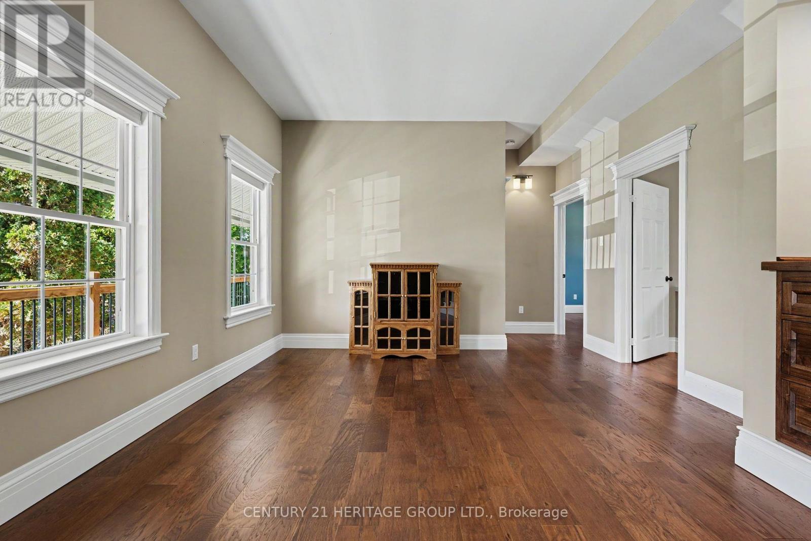 390 SYDENHAM ROAD - 11