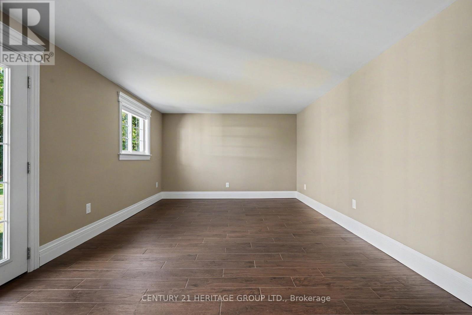 390 SYDENHAM ROAD - Image 29