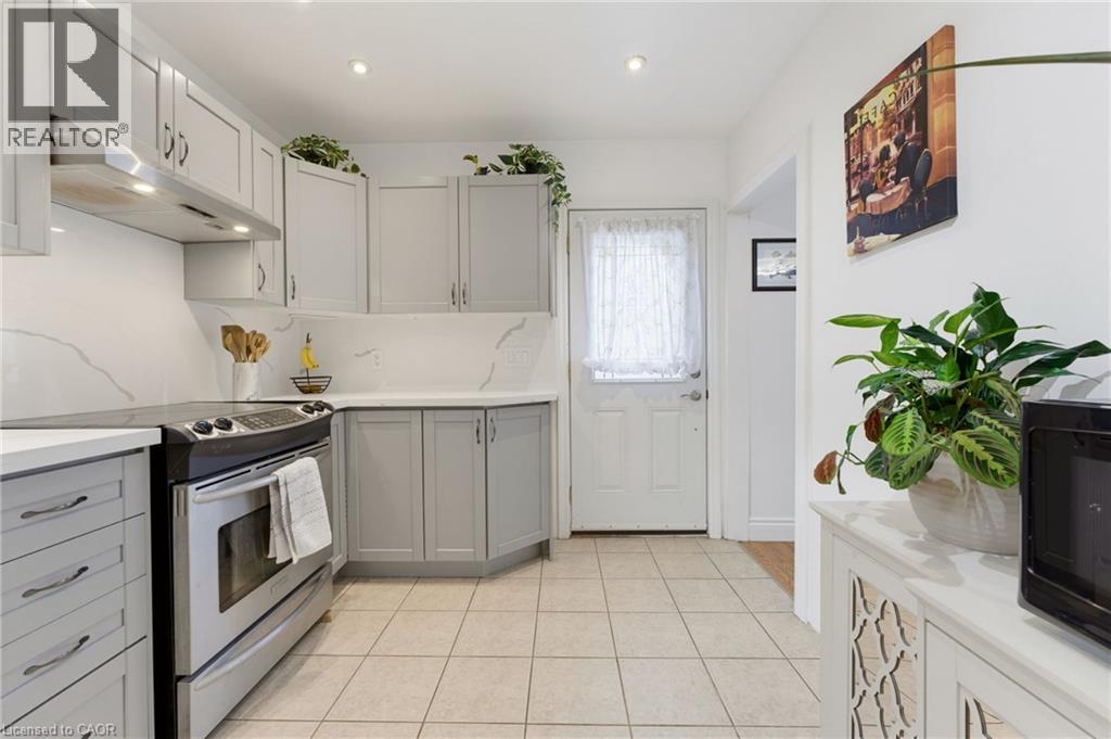551 UPPER SHERMAN Avenue - 5