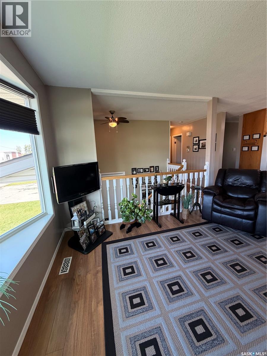 518 Hamjea STREET, Hudson Bay — photo 11