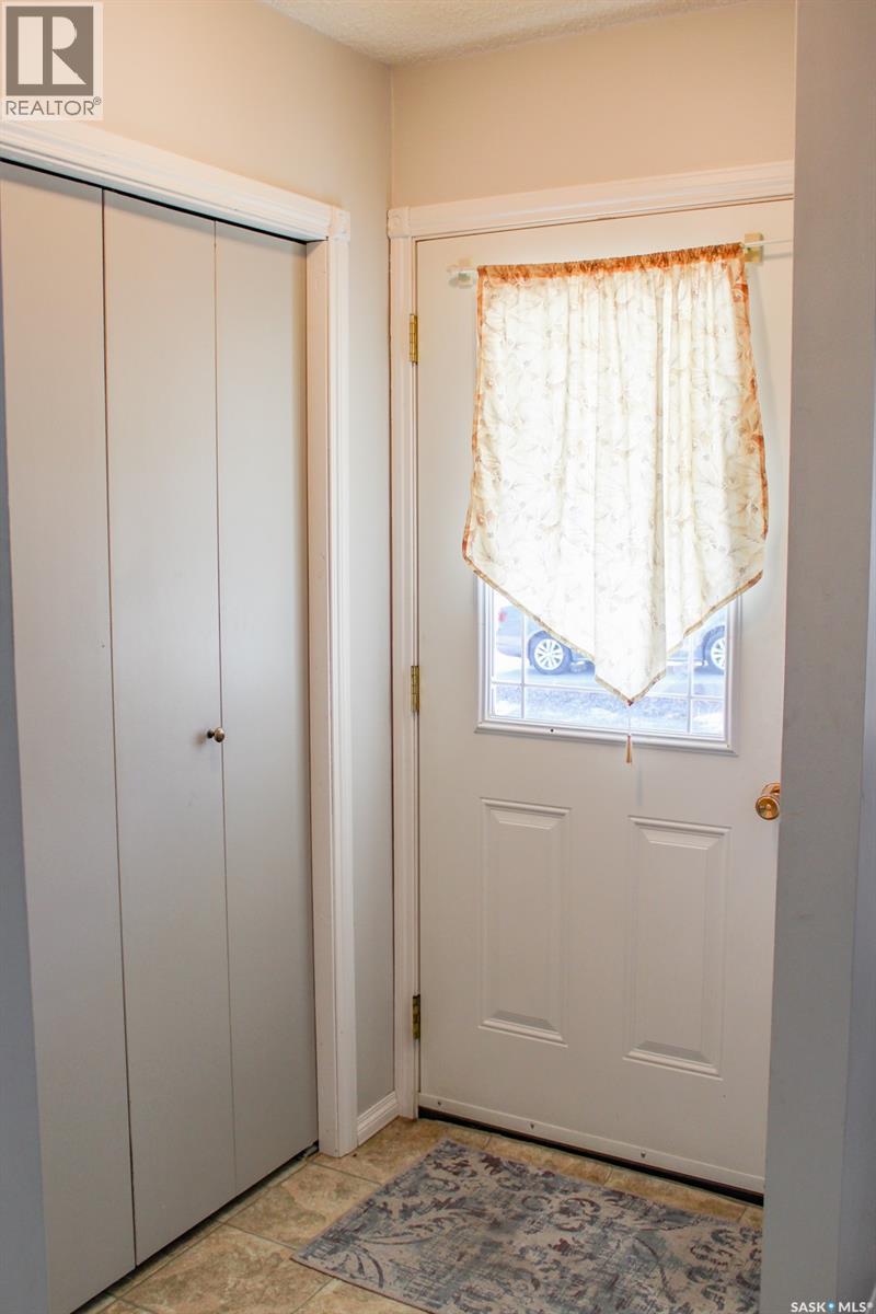 105 Lancaster STREET, Melfort — photo 4