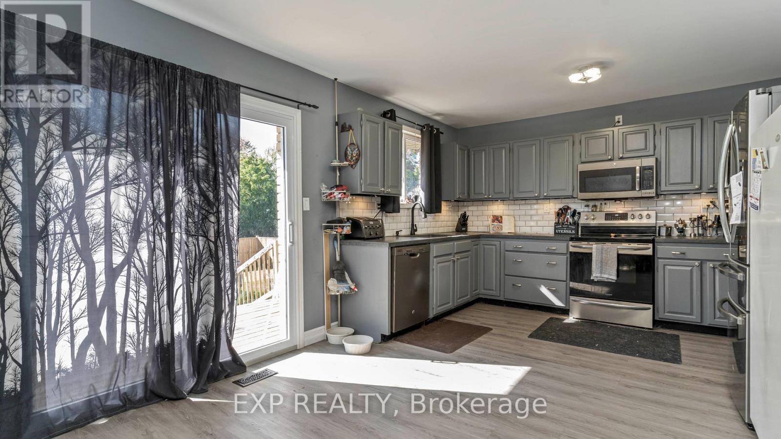 3137 RIVER STREET, Brooke-Alvinston (Brooke Alvinston) — photo 11