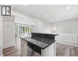 327 94 Avenue SE - photo 11