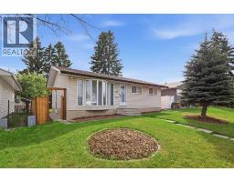327 94 Avenue SE - photo 2