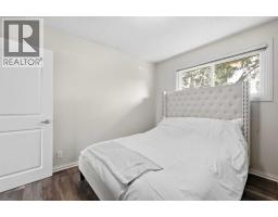 327 94 Avenue SE - photo 15