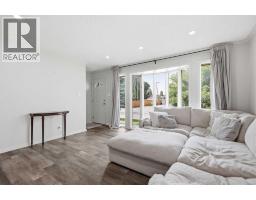327 94 Avenue SE - photo 6