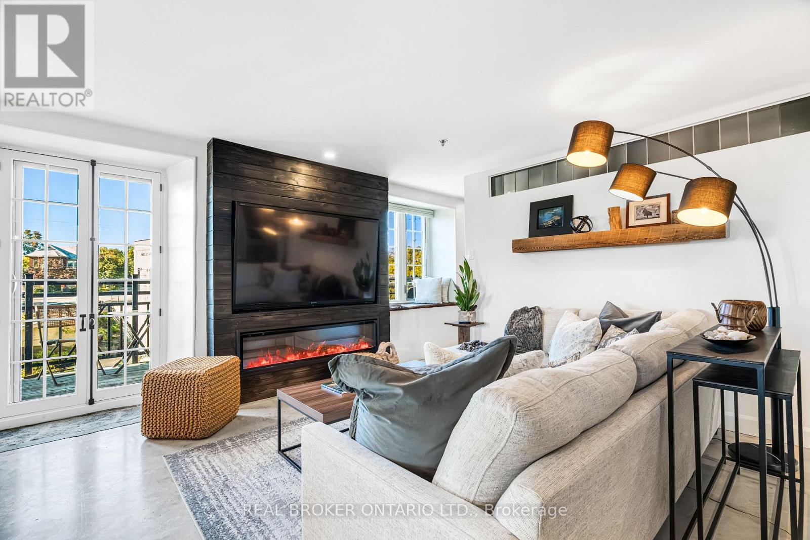 #203 7 MILL STREET - Image 18