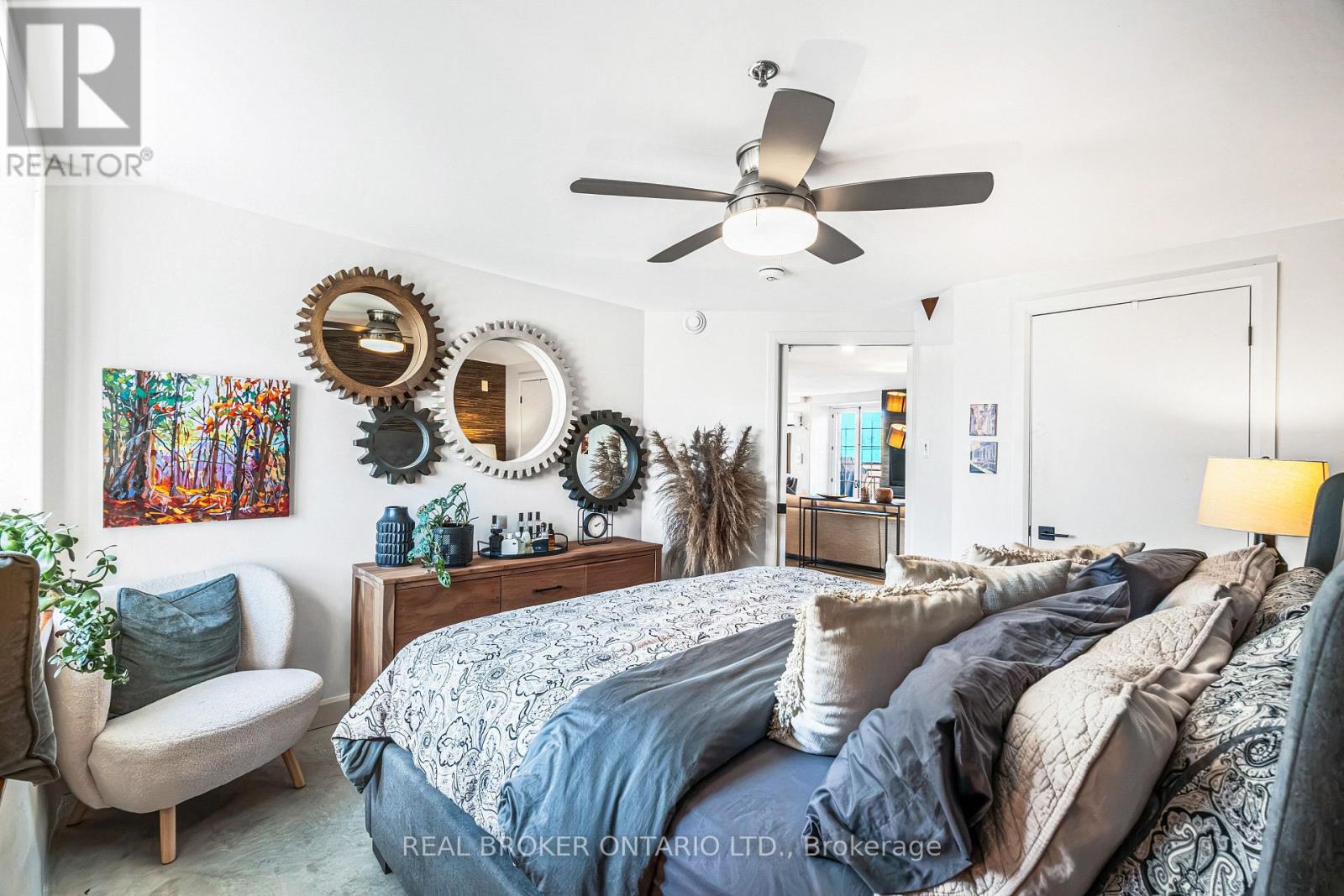 #203 7 MILL STREET - Image 26