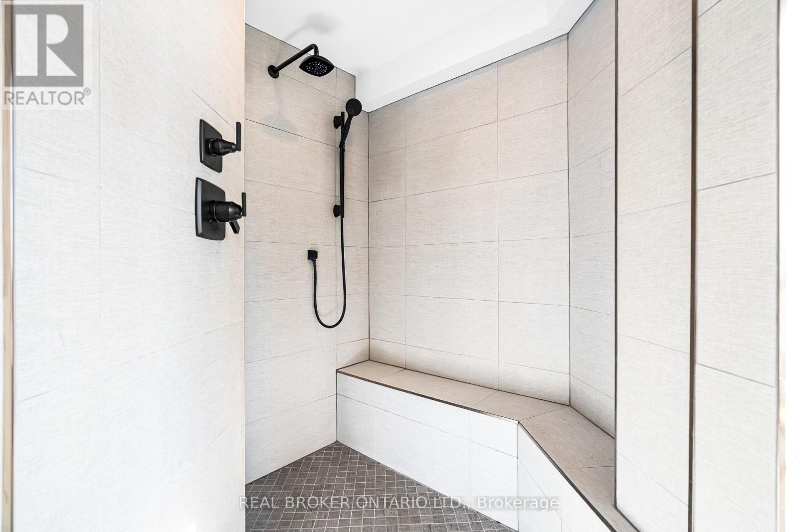 #203 7 MILL STREET - Image 33