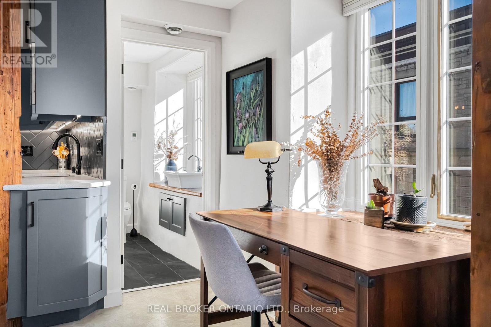 #203 7 MILL STREET - Image 35