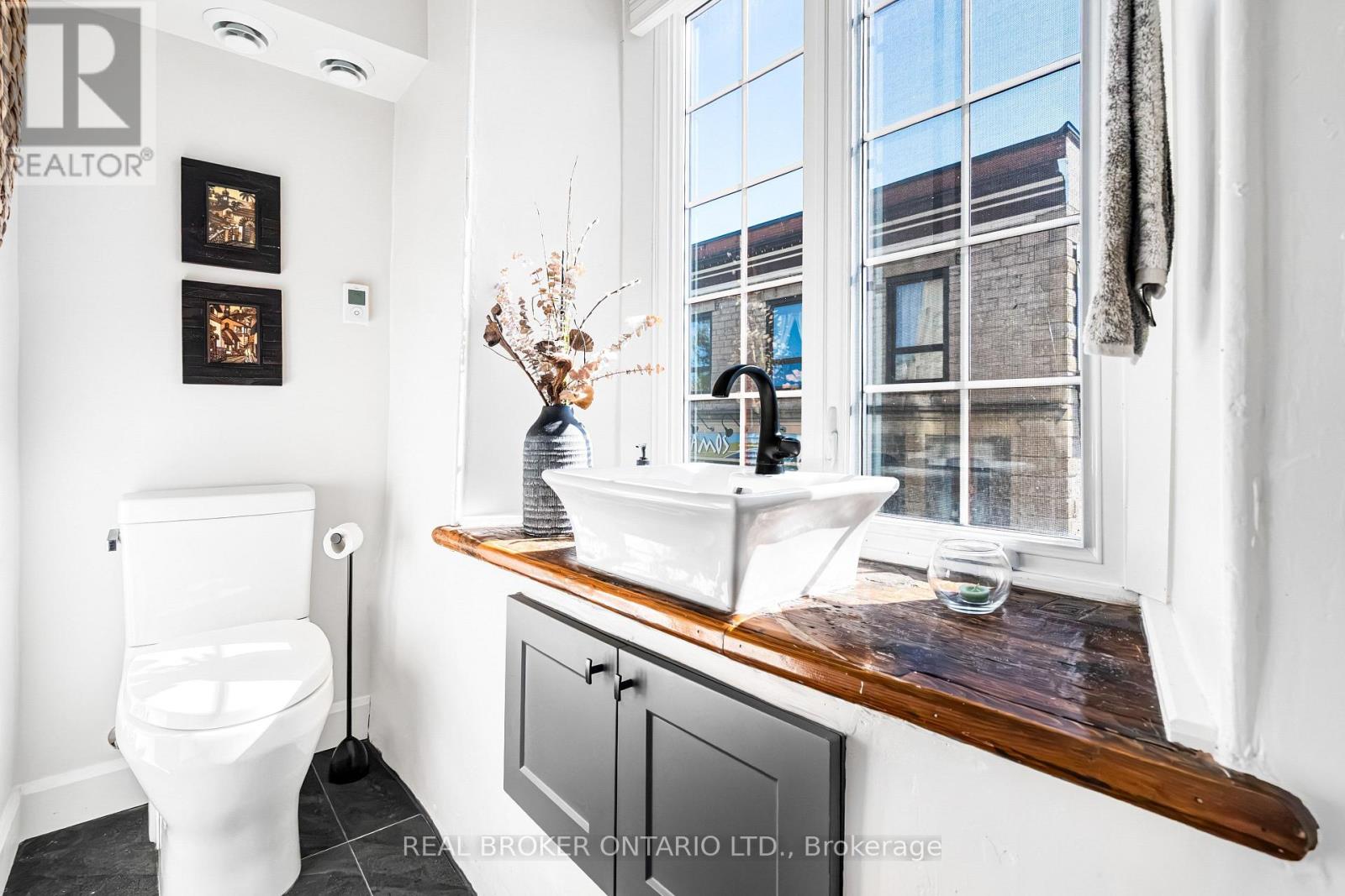 #203 7 MILL STREET - Image 36