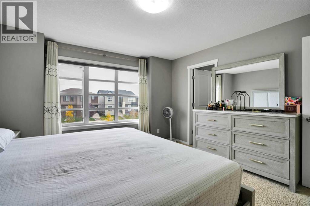 9039 52 Street NE - 32