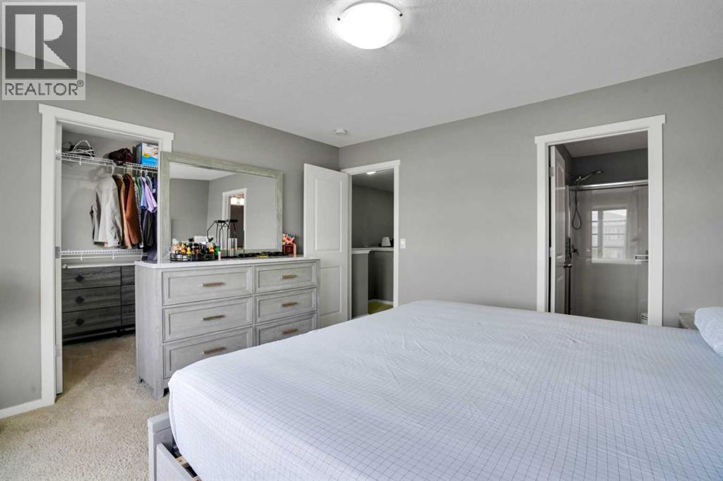 9039 52 Street NE - 34