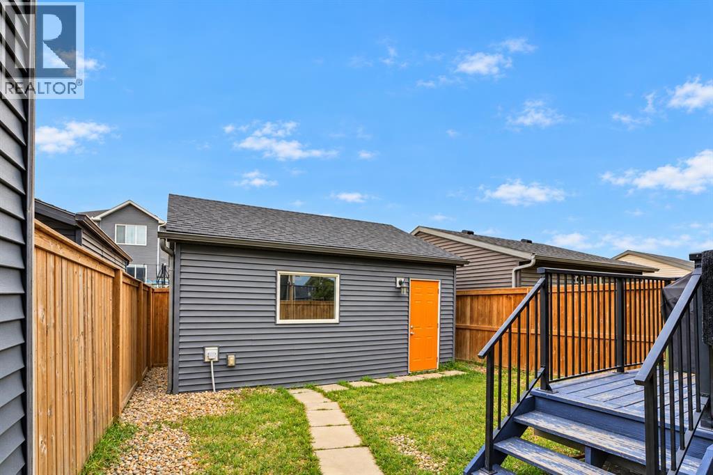 9039 52 Street NE - 42