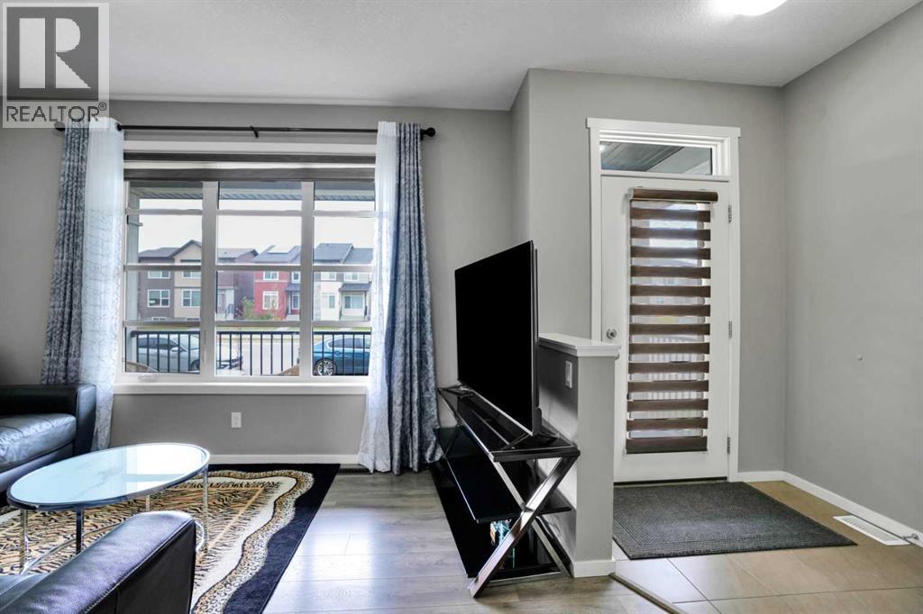 9039 52 Street NE - 7