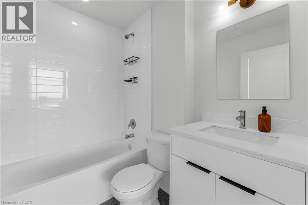 24 AUGUSTA Street Unit# 808, Hamilton — photo 10