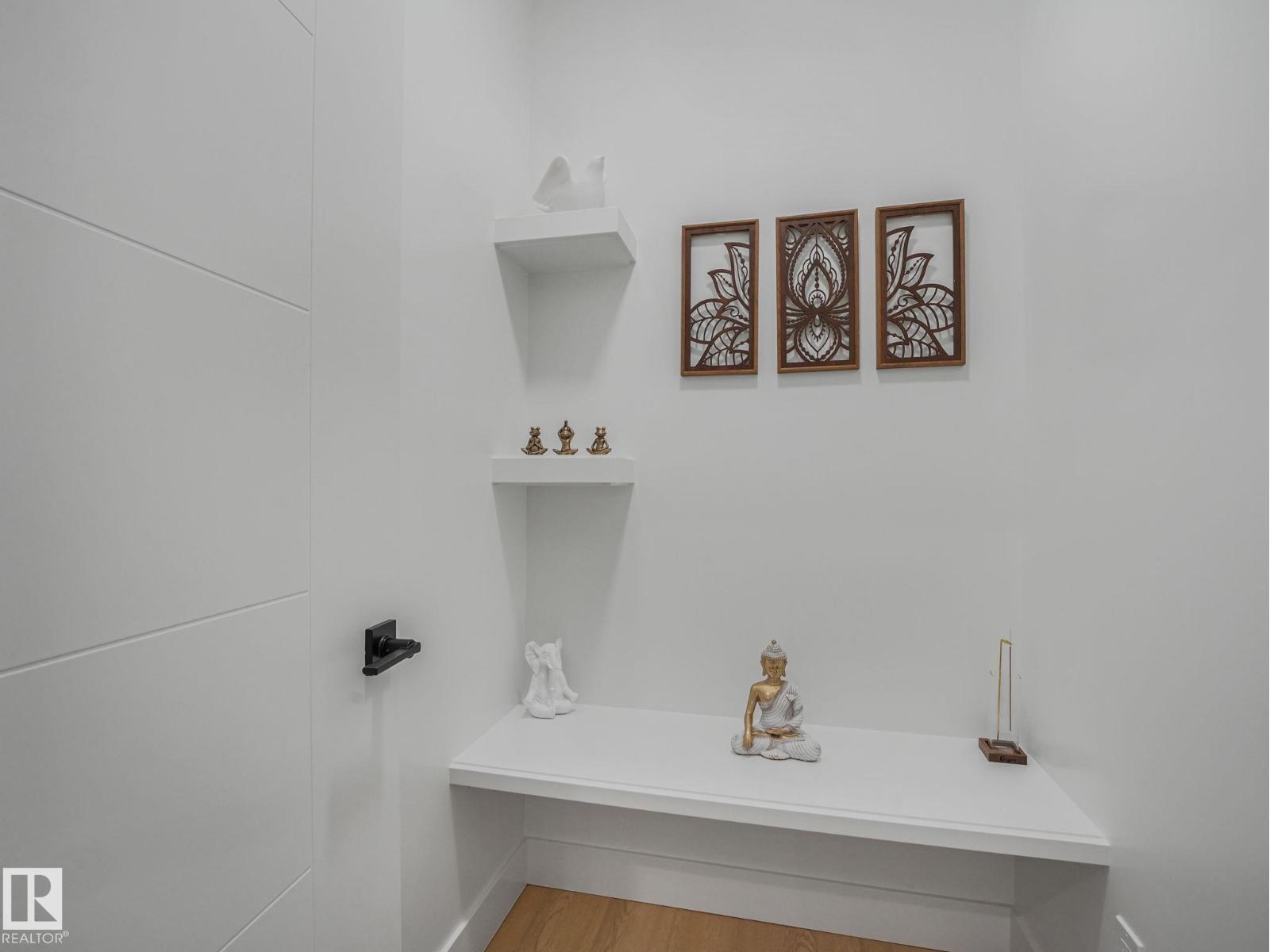 19308 30 Avenue NW - 34