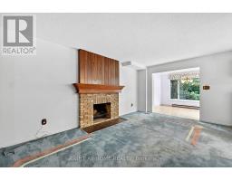 Family room - 50 Mayvern Crescent, Richmond Hill, ON L4C5J4 Photo 10
