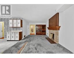 Kitchen - 50 Mayvern Crescent, Richmond Hill, ON L4C5J4 Photo 9