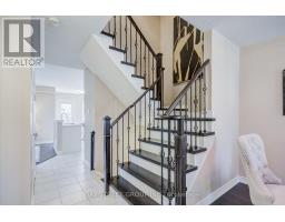 25 Waterton Crescent, Richmond Hill, ON L4B4L7 Photo 9