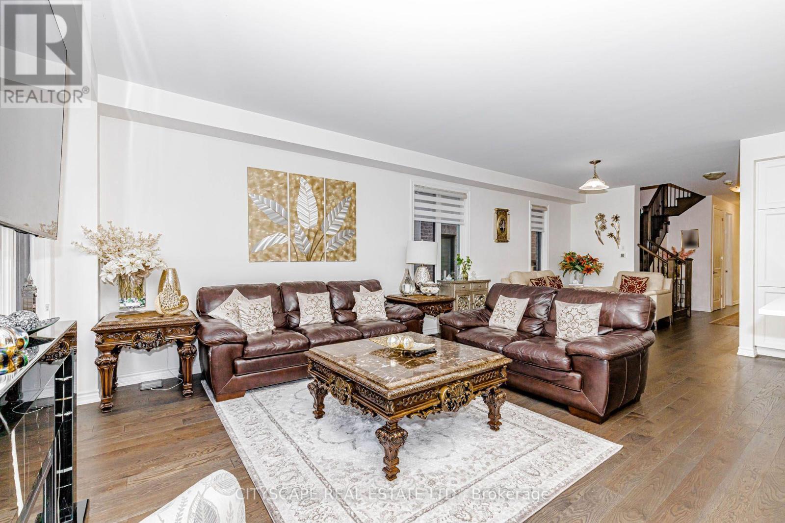 482 BERGAMOT AVENUE - 13