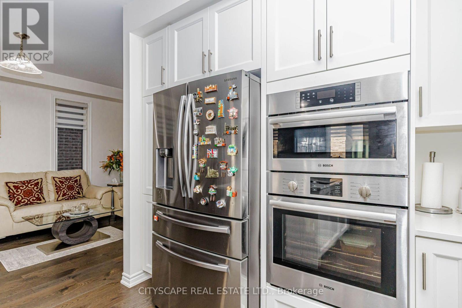 482 BERGAMOT AVENUE - 19