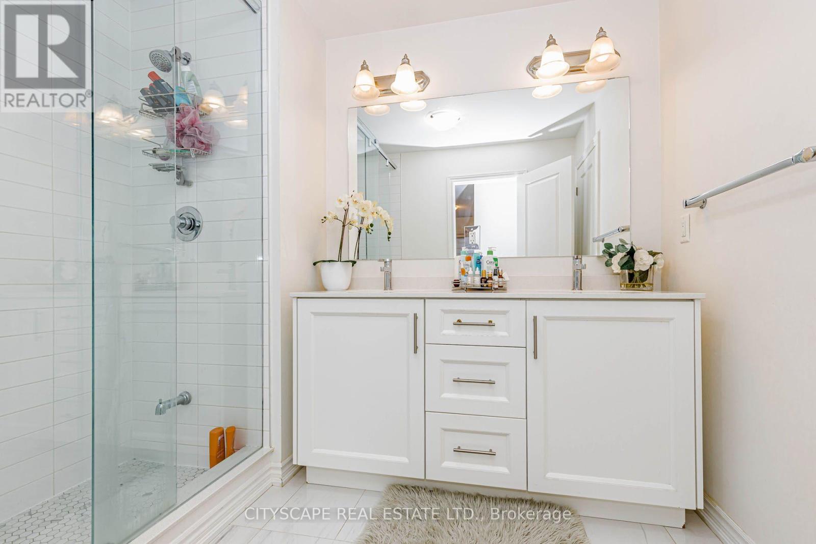 482 BERGAMOT AVENUE - 35