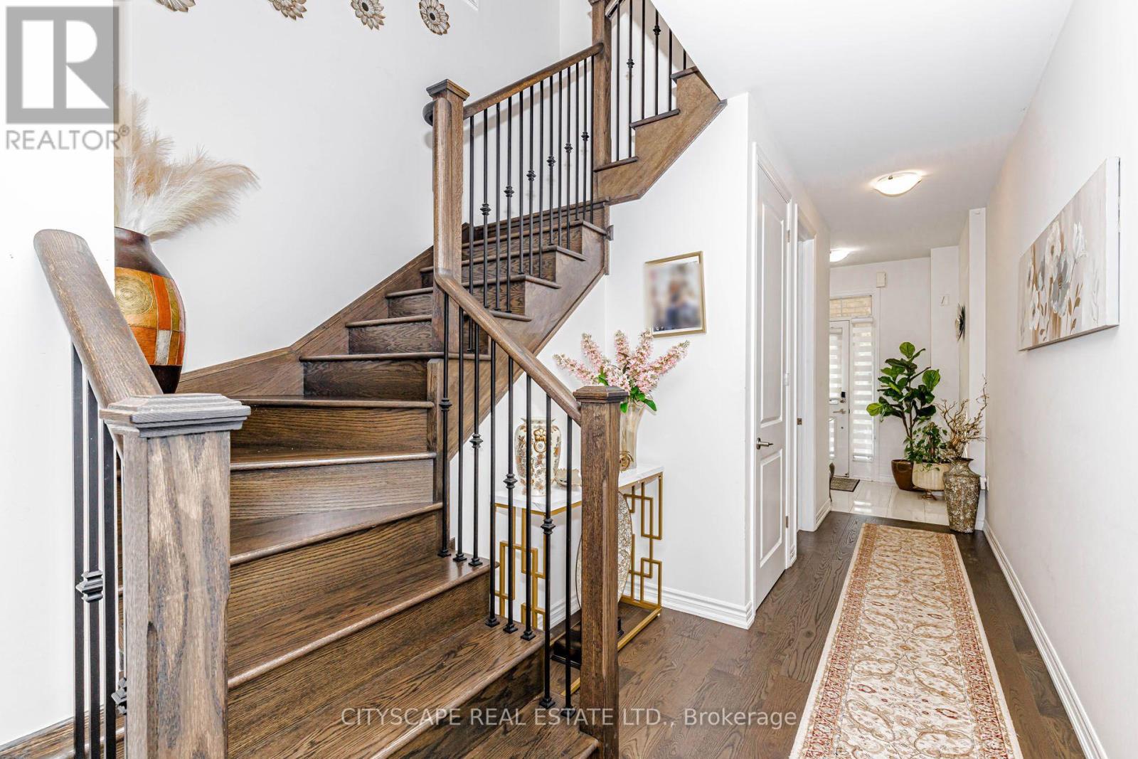 482 BERGAMOT AVENUE - 6