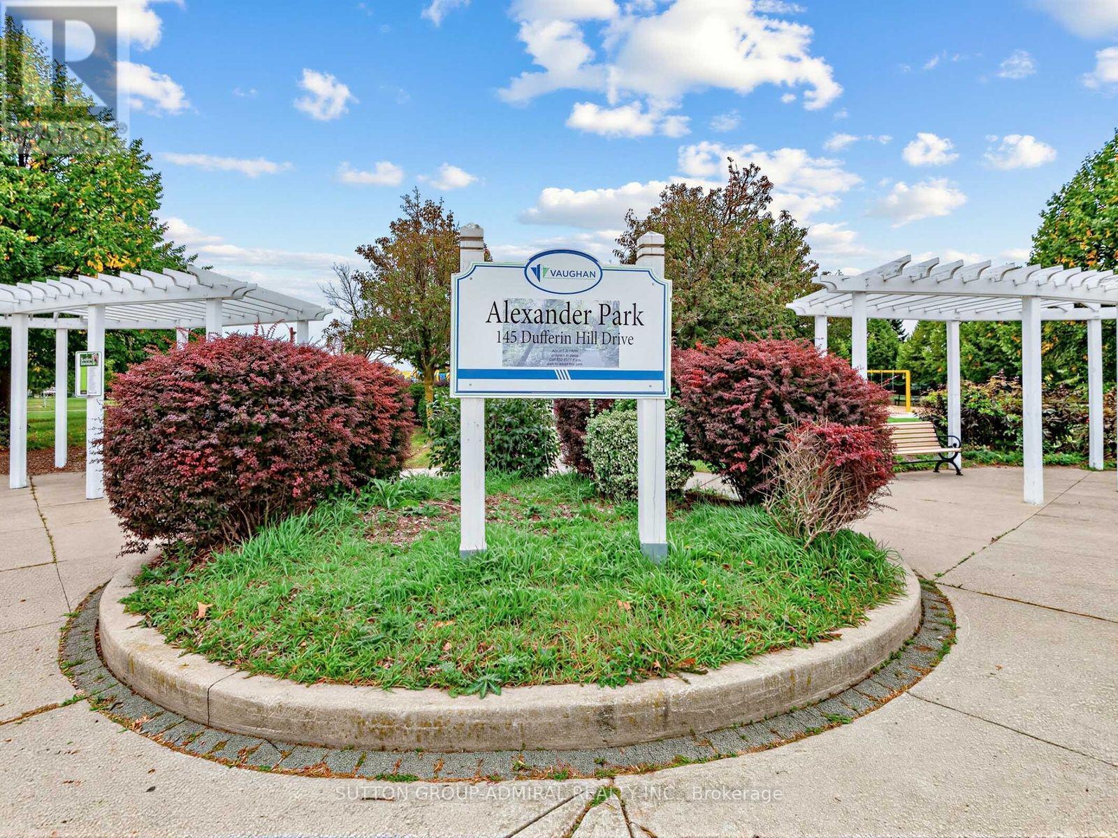 17 ROYAL APPIAN CRESCENT - 32