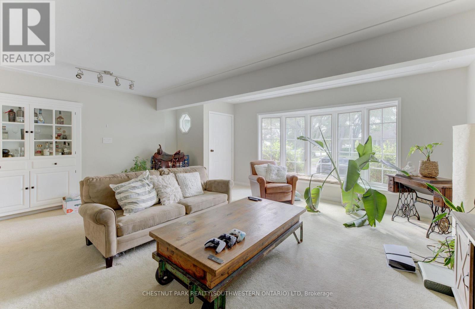 133 CORNELL AVENUE - 15