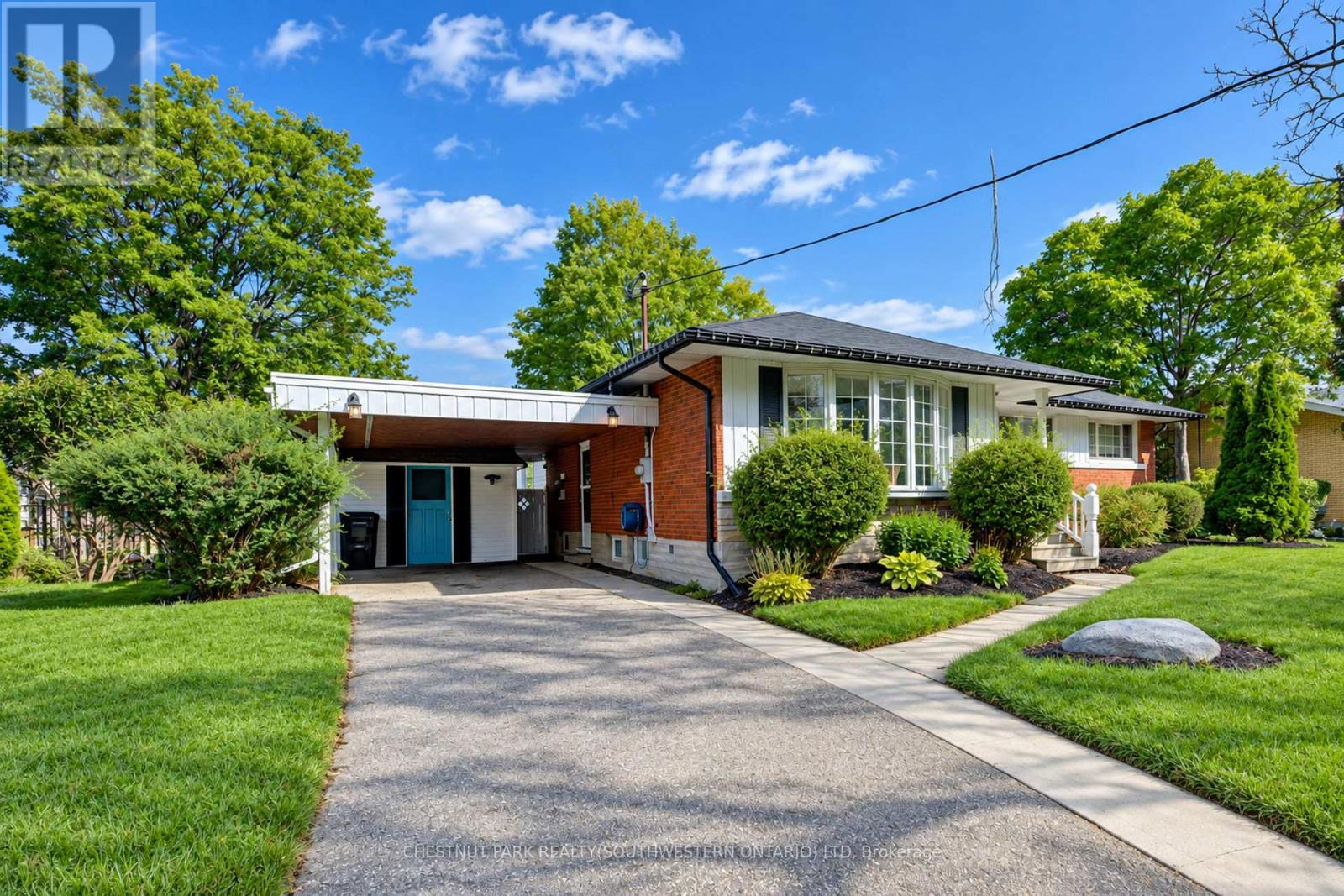 133 CORNELL AVENUE — photo 3