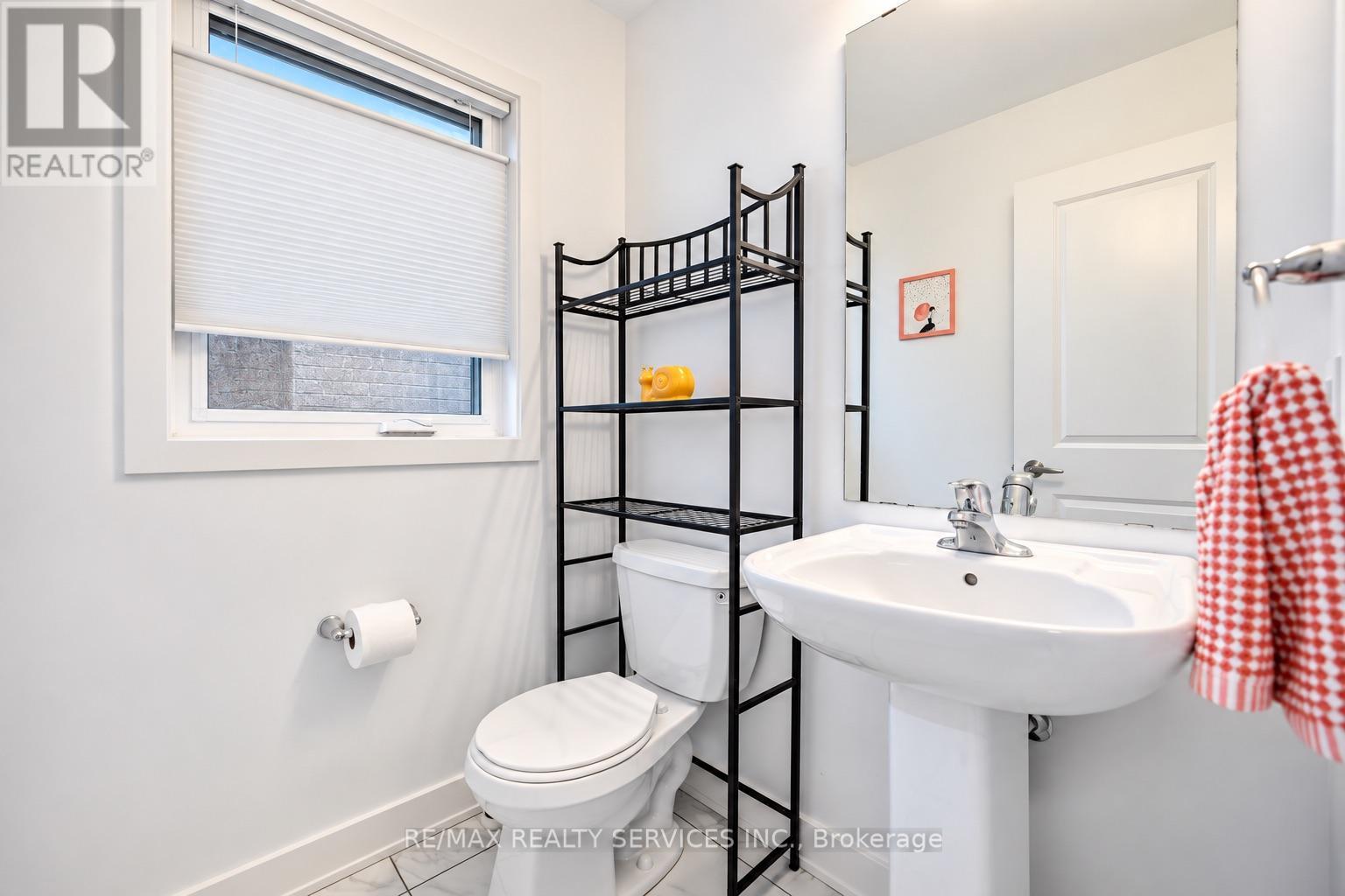 58 PAGEANT AVENUE - 4
