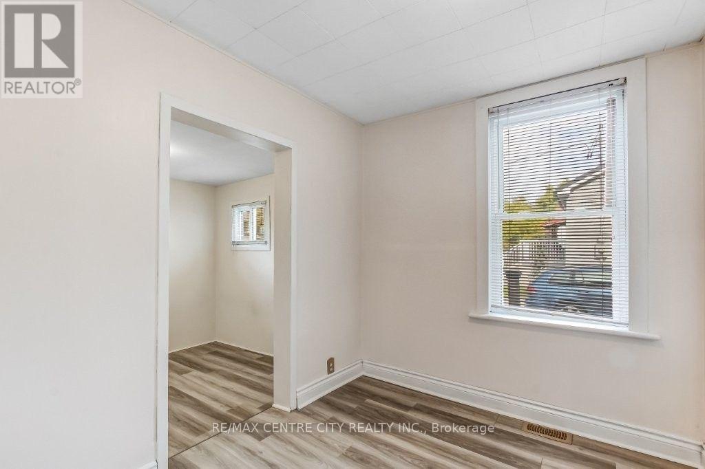78 STUART STREET - 8