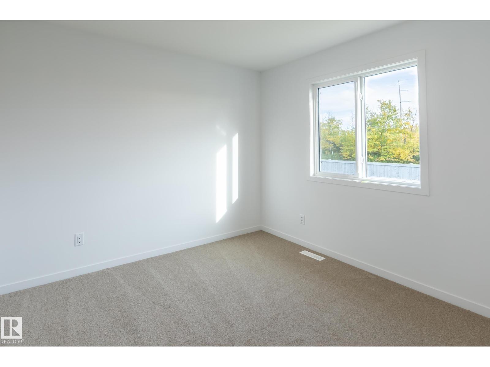 93 SILVERSTONE DR - Image 33