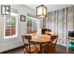 153 Rainbow Falls Manor W, Chestermere, AB T1X0M3 Photo 12