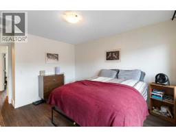 153 Rainbow Falls Manor W, Chestermere, AB T1X0M3 Photo 19