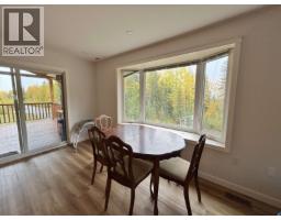 Kitchen - 1791 Backer Road, Quesnel, BC V2J7B4 Photo 12