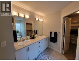 208 K-view Crescent, Keremeos, BC V0X1N2 Photo 16