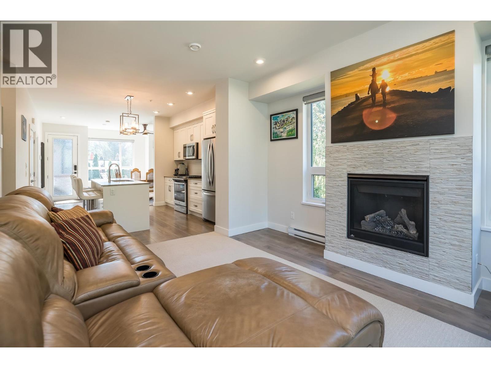 47 1188 MAIN STREET, Squamish