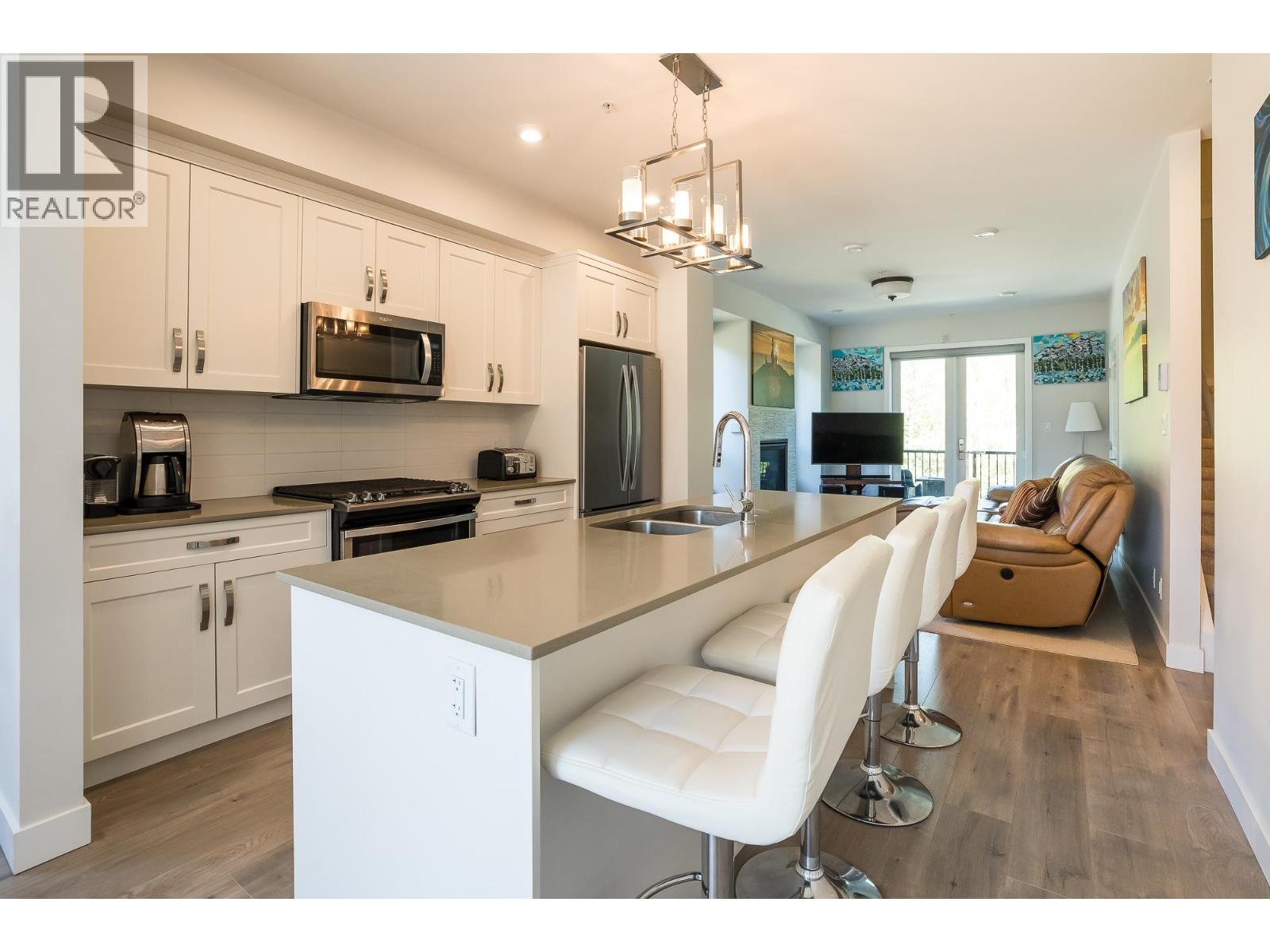 47 1188 MAIN STREET, Squamish
