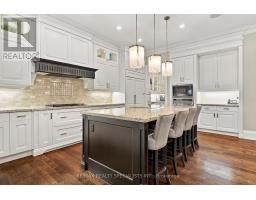53 Cumberland Drive, Mississauga, ON L5G3N1 Photo 14