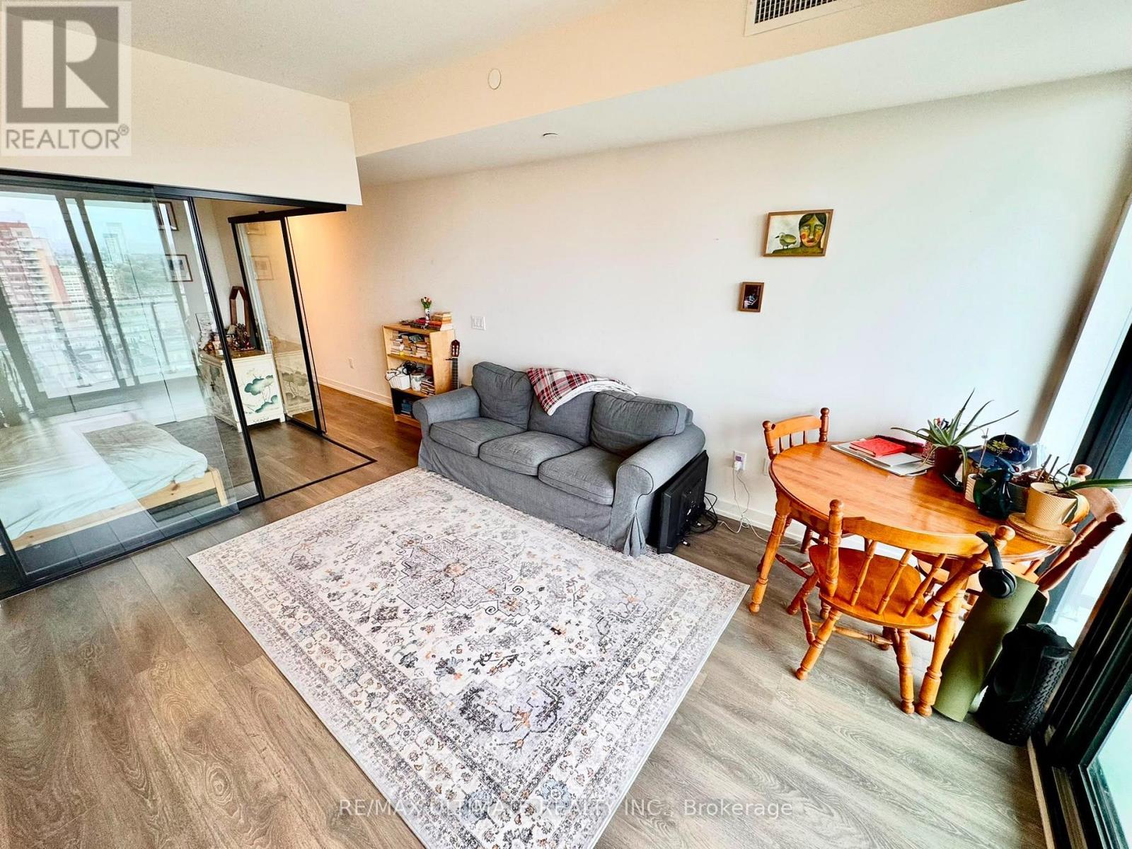 1215 - 181 STERLING ROAD, Toronto (Dufferin Grove) — photo 2