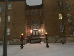 527 Mcmillan Avenue, Winnipeg, MB R3L0N4 Photo 48