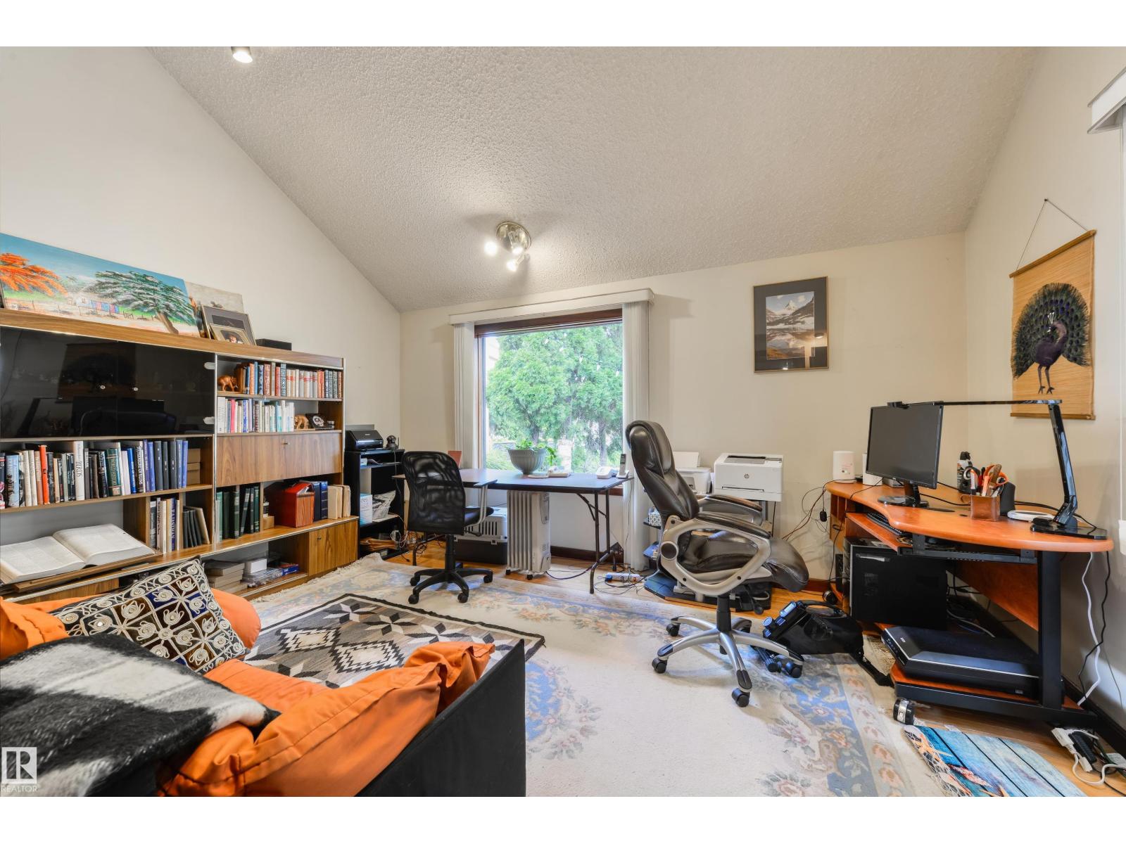 9 WOLF WILLOW PT NW - 28