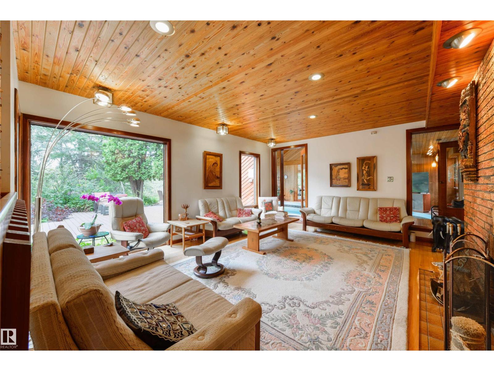 9 WOLF WILLOW PT NW - 21