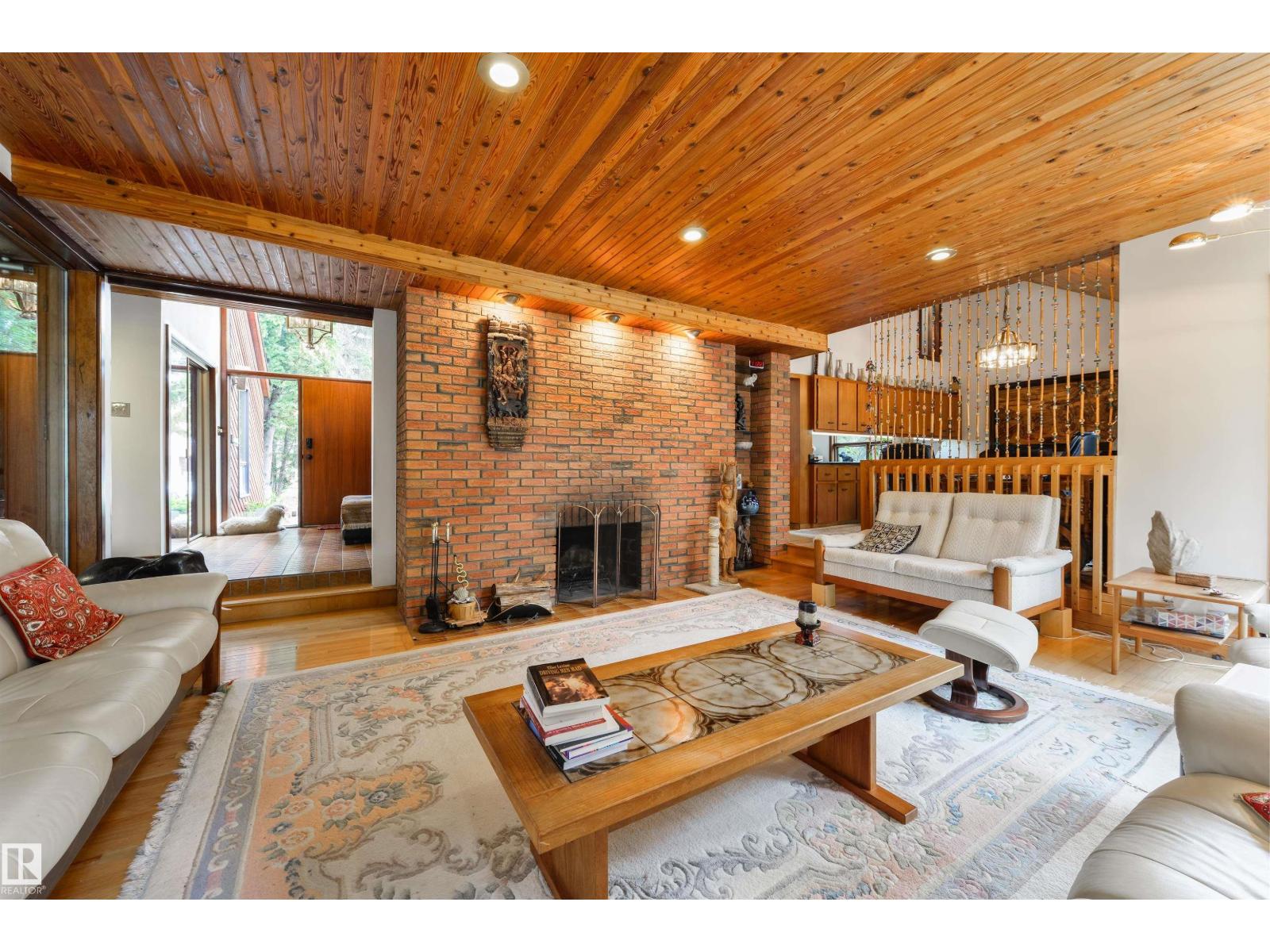 9 WOLF WILLOW PT NW - 23