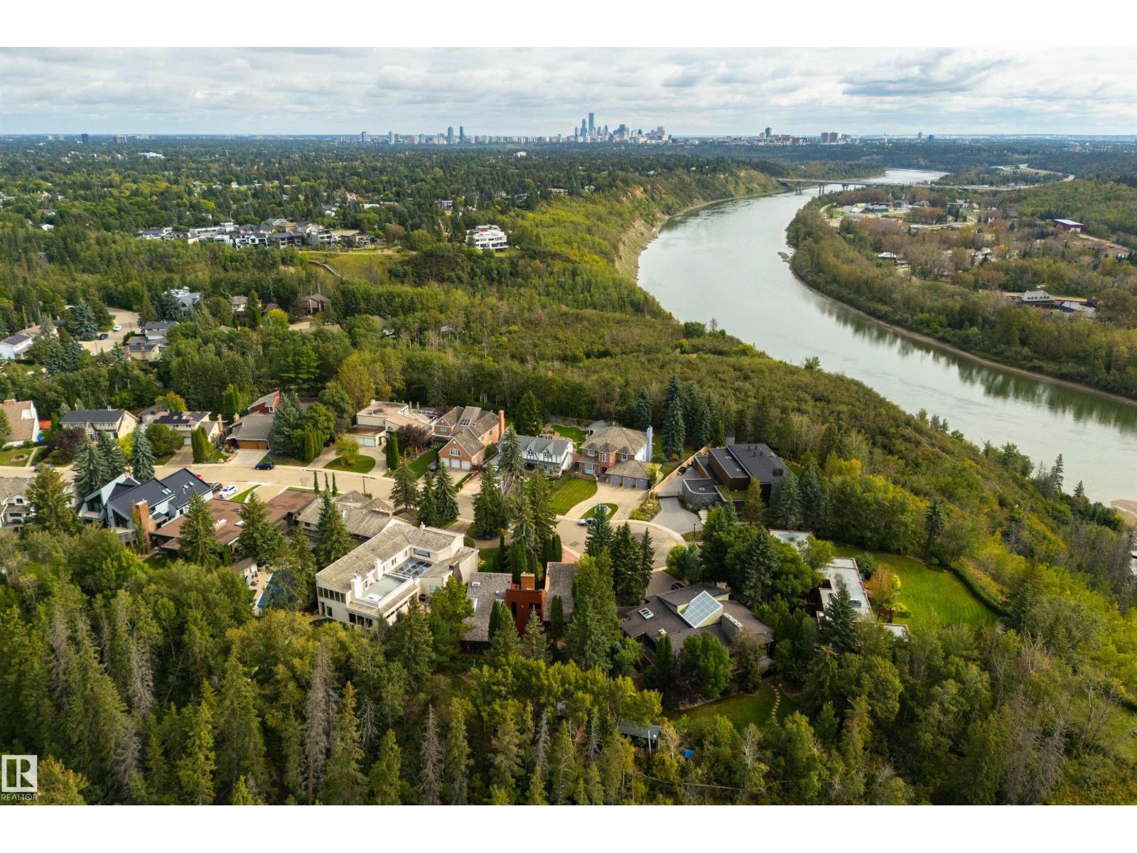 9 WOLF WILLOW PT NW - 63