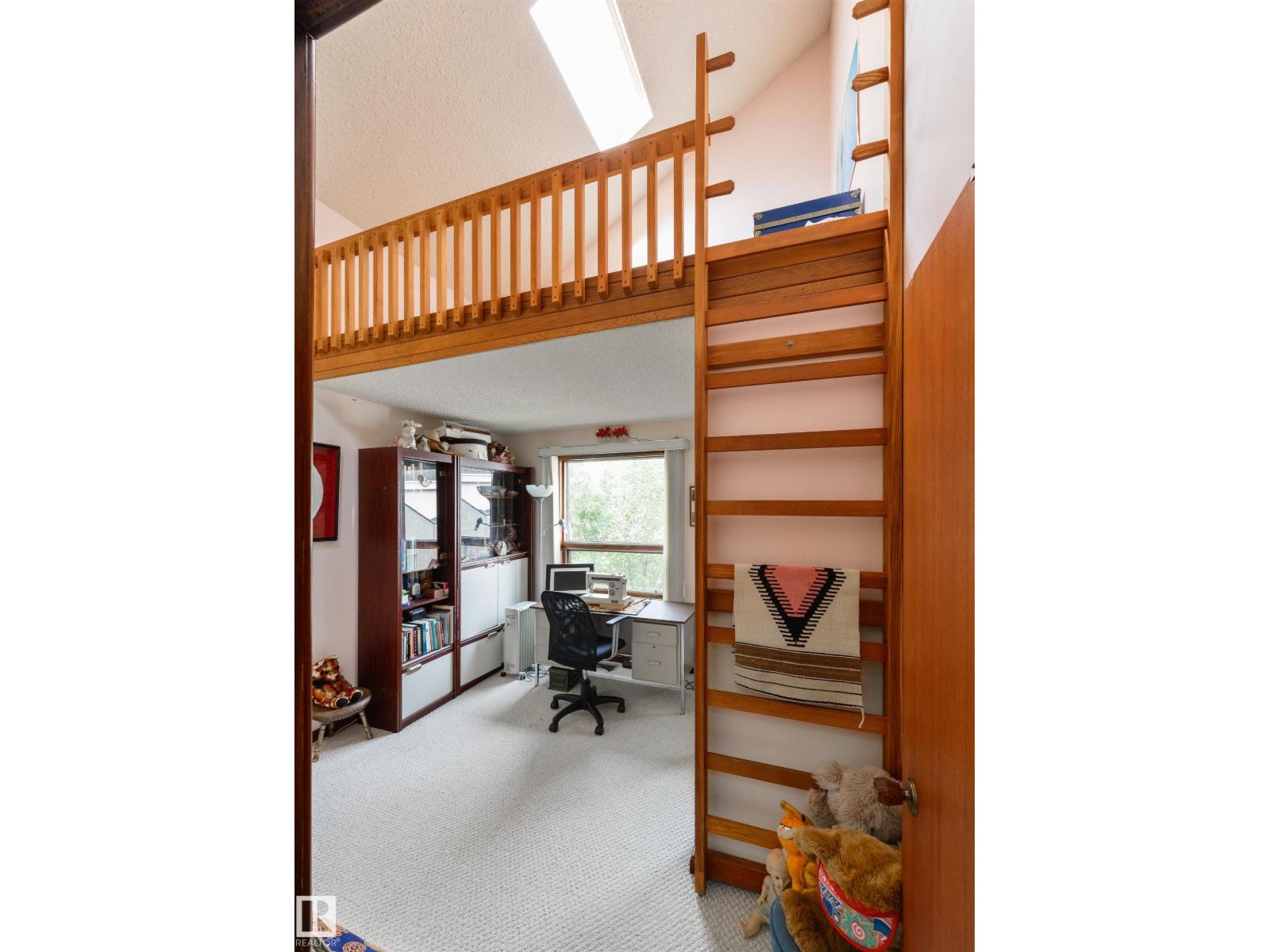 9 WOLF WILLOW PT NW - 48